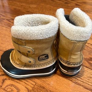 Sorel Toddlers waterproof snow boots, size 7